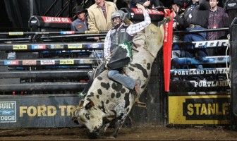 Jordan Hupp leva o título de Portland 2012
