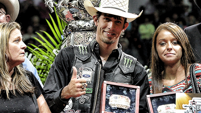 JB Mauney fatura dois títulos ao mesmo tempo
