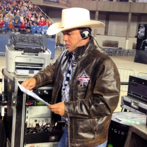 Adriano Andrade fazendo anotações e observando todo o andamento da etapa. (Foto: Arquivo Pessoal/Adriano Andrade).