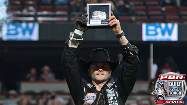 Shane Proctor vence etapa de Anaheim